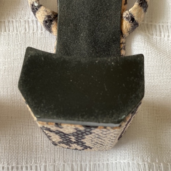 Olivia Miller 90s trendy block sandals in faux snakeskin pattern. - Picture 7 of 8